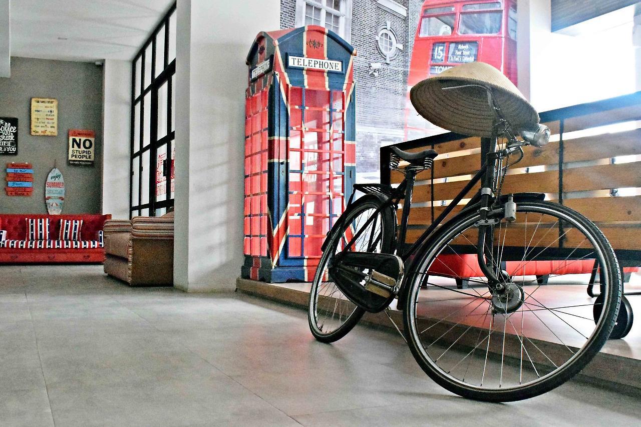 Meotel Purwokerto Exterior foto