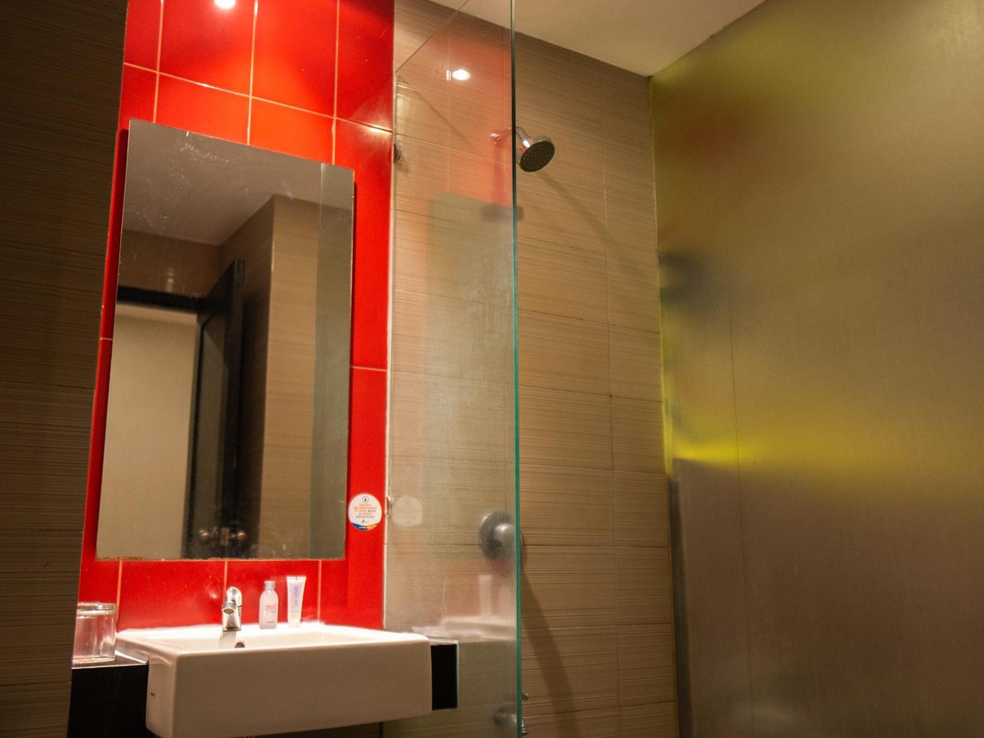 Meotel Purwokerto Exterior foto